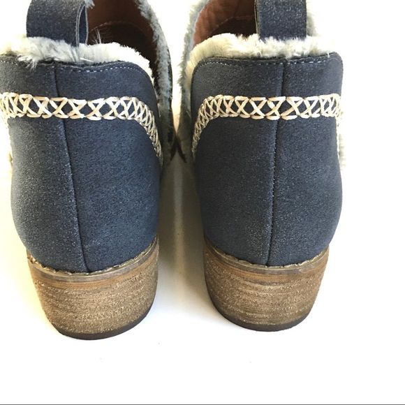 MiiM Blue Suede Booties with Embroidery Size 7.5 - Picture 5 of 8